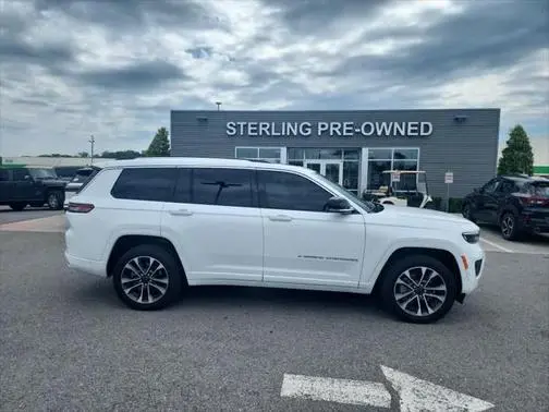 2023 Jeep Grand Cherokee L Overland RWD photo