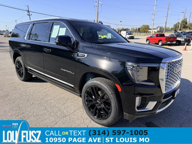 2023 GMC Yukon XL Denali 4WD photo