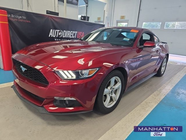 2017 Ford Mustang V6 RWD photo