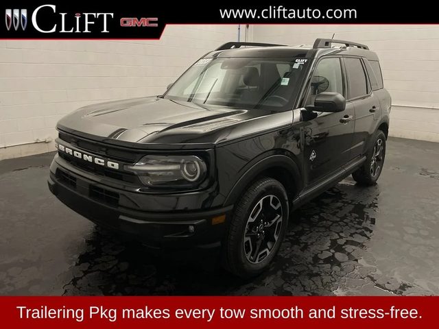 2023 Ford Bronco Sport Outer Banks 4WD photo