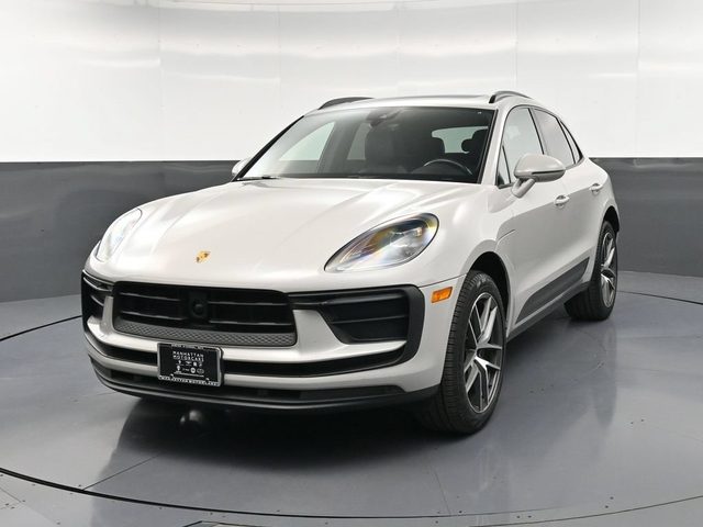 2023 Porsche Macan T AWD photo