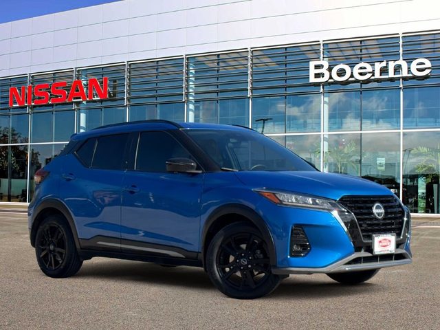 2023 Nissan Kicks SR FWD photo