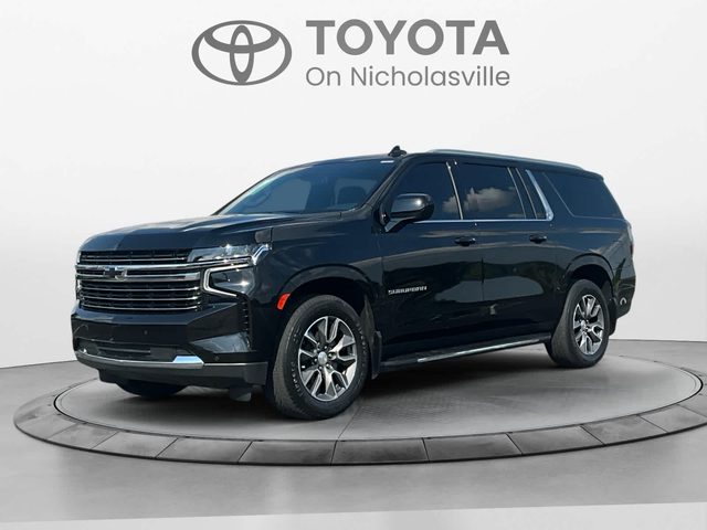 2023 Chevrolet Suburban LT 4WD photo