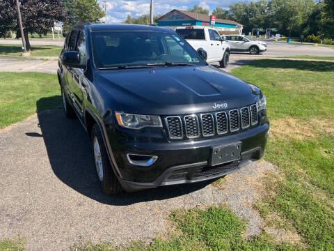 2019 Jeep Grand Cherokee Laredo E 4WD photo