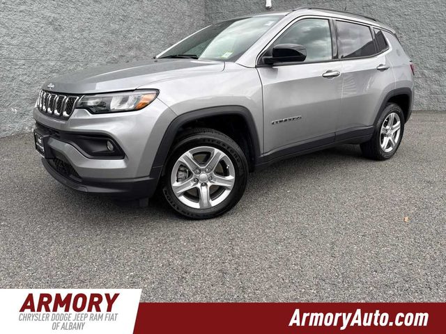 2023 Jeep Compass Latitude 4WD photo