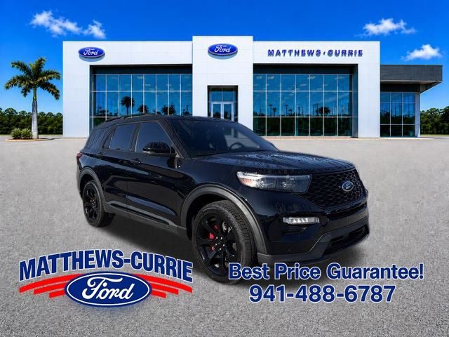 2023 Ford Explorer ST 4WD photo