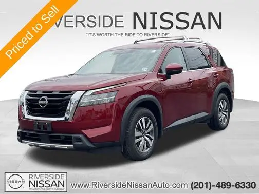 2023 Nissan Pathfinder SL 4WD photo