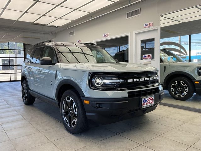 2023 Ford Bronco Sport Outer Banks 4WD photo