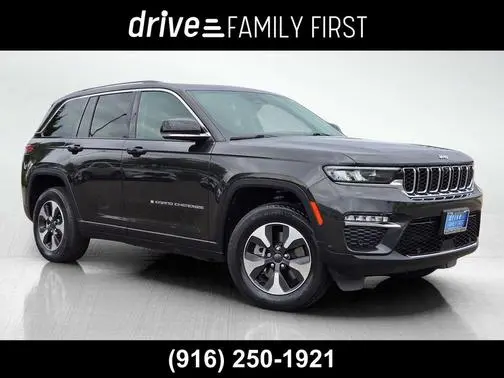 2023 Jeep Grand Cherokee 4WD photo