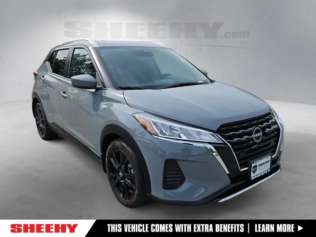 2023 Nissan Kicks SV FWD photo