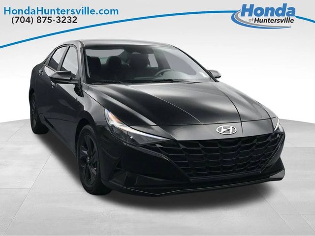 2023 Hyundai Elantra SEL FWD photo