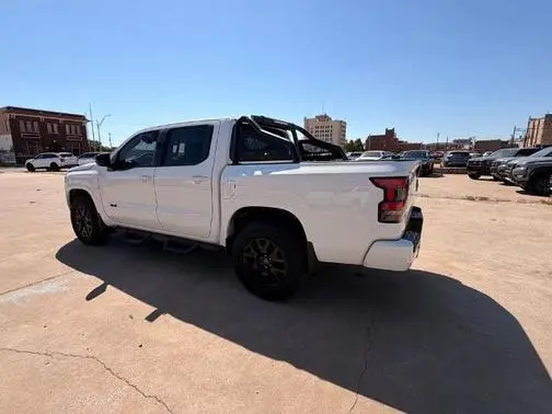 2023 Nissan Frontier SV 4WD photo
