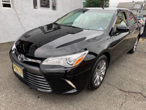 2015 Toyota Camry XLE FWD photo