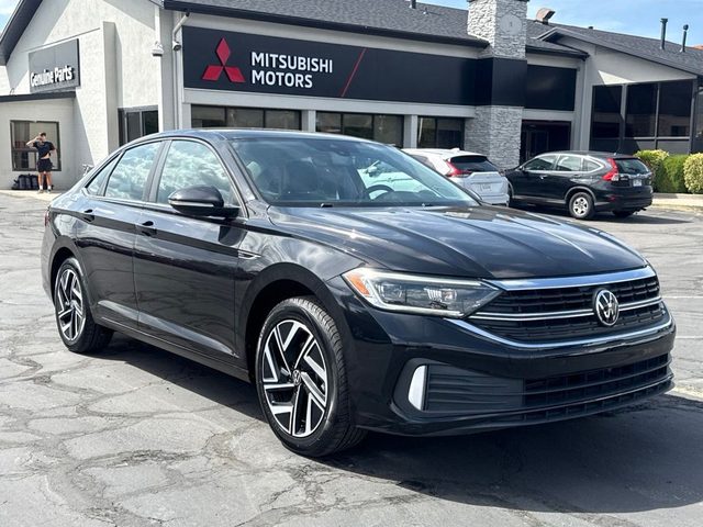 2023 Volkswagen Jetta SEL FWD photo