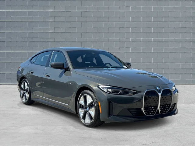 2023 BMW i4 eDrive35 RWD photo