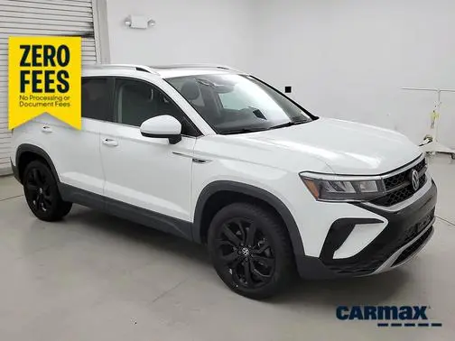 2023 Volkswagen Taos SE FWD photo