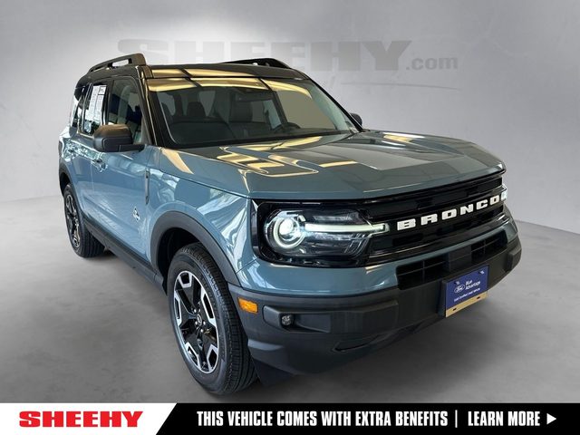 2023 Ford Bronco Sport Outer Banks 4WD photo