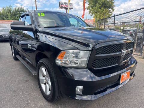 2015 Ram 1500 Express 4WD photo