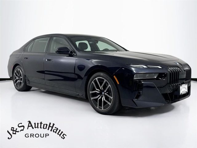 2023 BMW 7 Series 740i RWD photo