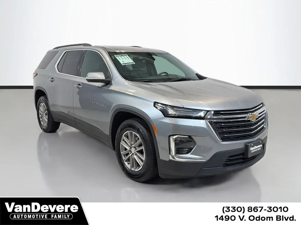2023 Chevrolet Traverse LT Leather AWD photo