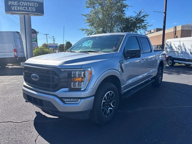 2023 Ford F-150 XLT 4WD photo