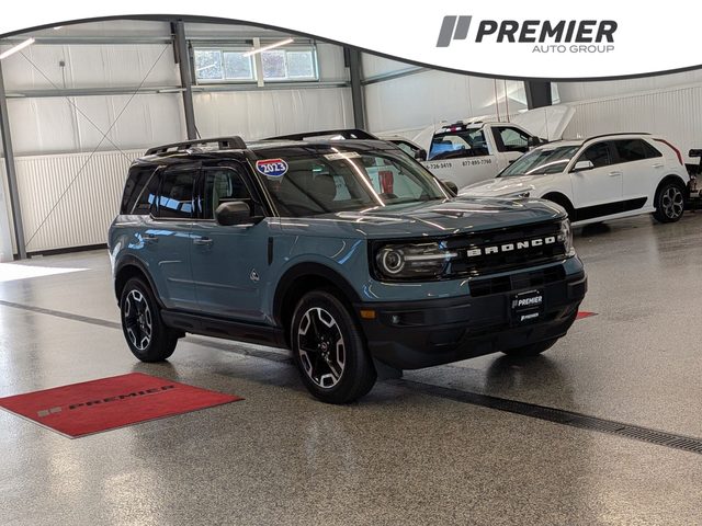 2023 Ford Bronco Sport Outer Banks 4WD photo