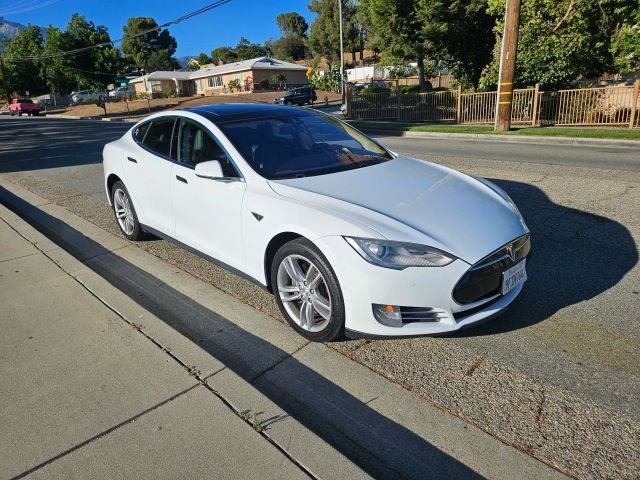 2015 Tesla Model S 85D AWD photo