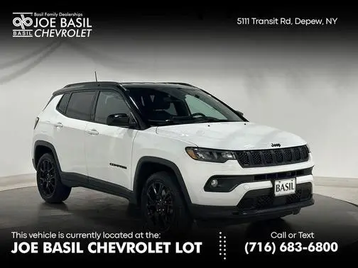 2023 Jeep Compass Altitude 4WD photo