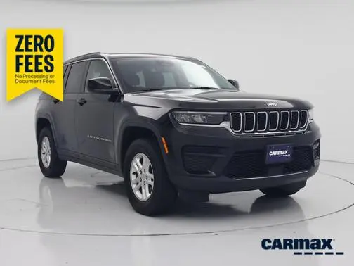 2023 Jeep Grand Cherokee Laredo 4WD photo