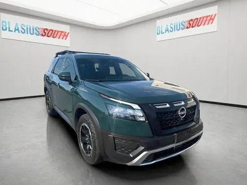 2023 Nissan Pathfinder Rock Creek 4WD photo