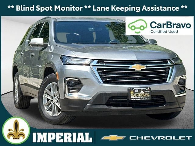 2023 Chevrolet Traverse LT Cloth AWD photo