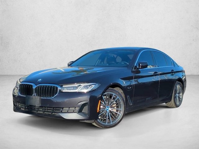 2023 BMW 5 Series 530e RWD photo