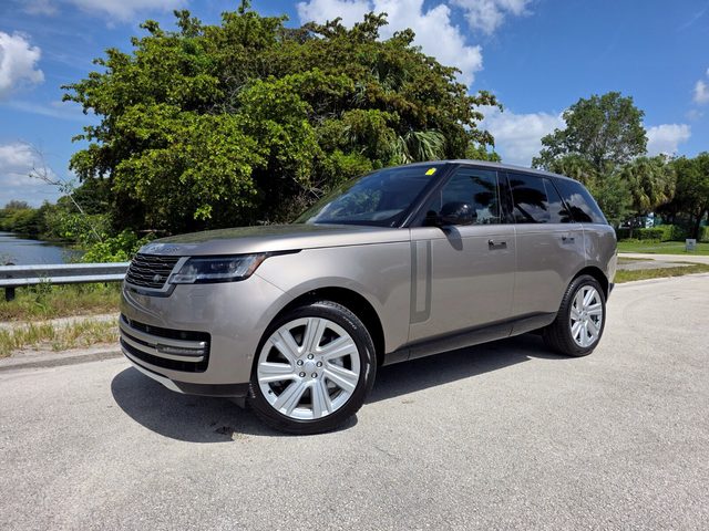 2023 Land Rover Range Rover SE AWD photo