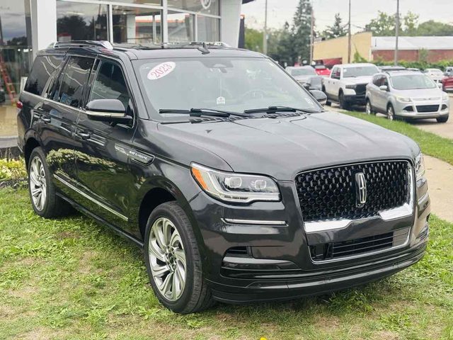 2023 Lincoln Navigator Reserve 4WD photo