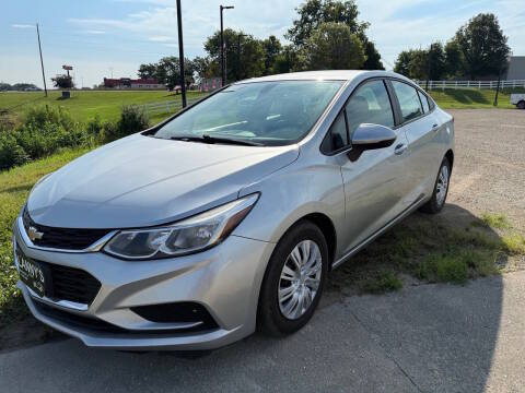 2018 Chevrolet Cruze LS FWD photo