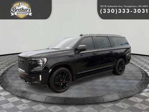 2023 GMC Yukon XL SLT 4WD photo