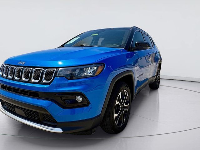 2023 Jeep Compass Limited 4WD photo