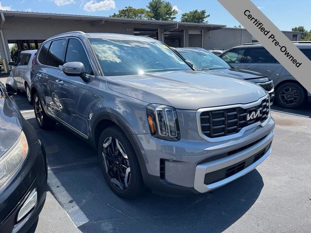 2023 Kia Telluride S FWD photo