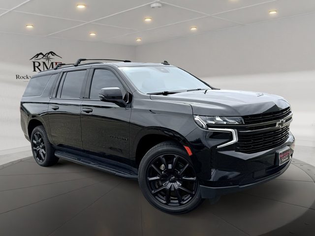 2023 Chevrolet Suburban RST 4WD photo