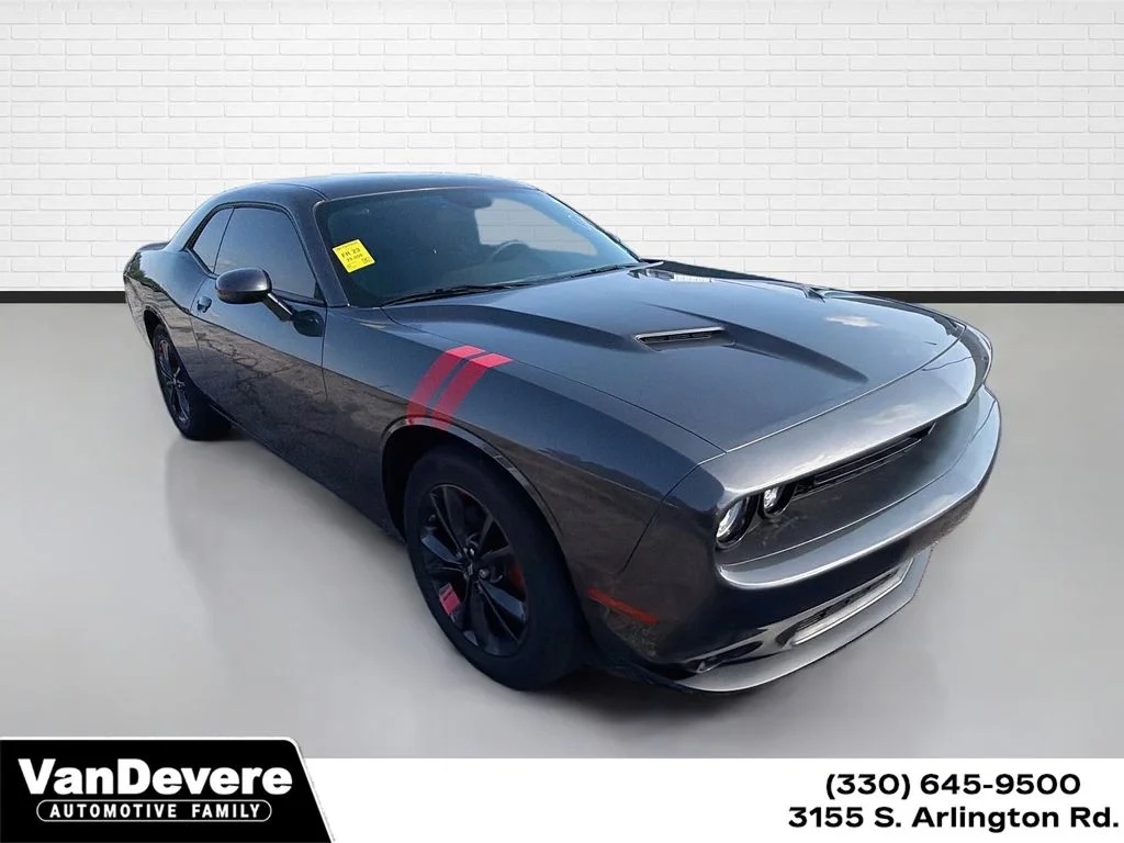 2023 Dodge Challenger SXT AWD photo