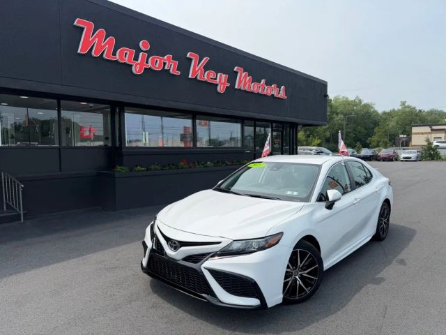 2023 Toyota Camry SE AWD photo