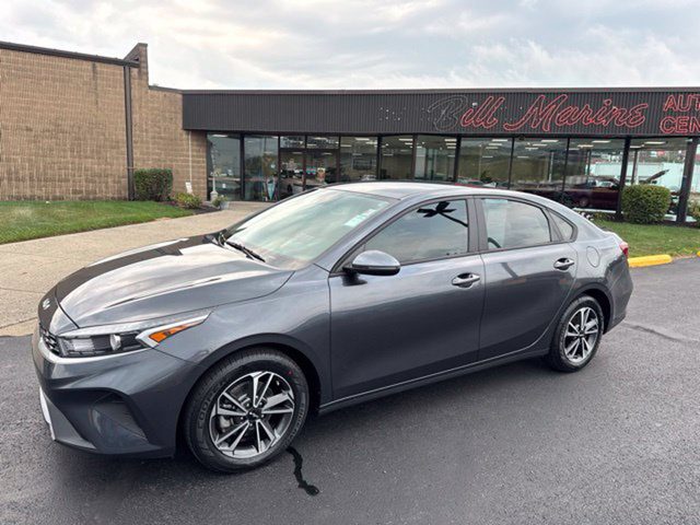 2023 Kia Forte LXS FWD photo