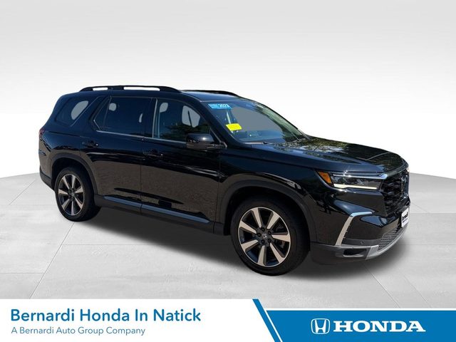 2023 Honda Pilot Touring AWD photo