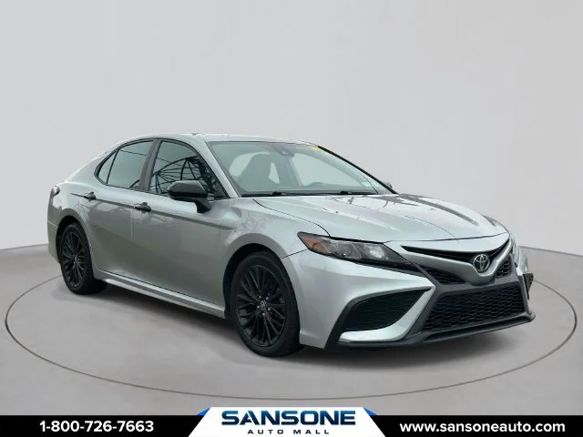 2022 Toyota Camry SE Nightshade FWD photo