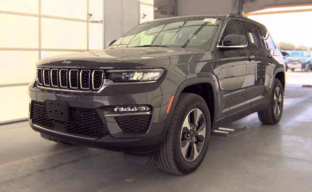 2023 Jeep Grand Cherokee  4WD photo