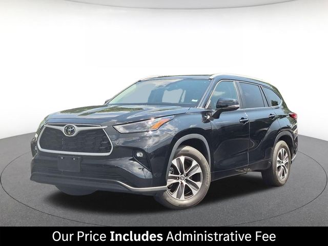 2023 Toyota Highlander XLE FWD photo