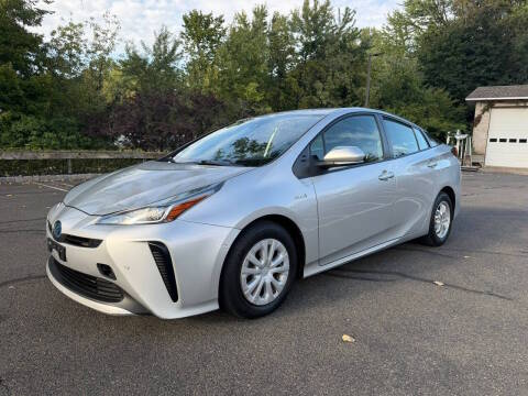 2022 Toyota Prius LE FWD photo