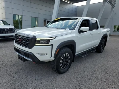 2023 Nissan Frontier PRO-4X 4WD photo