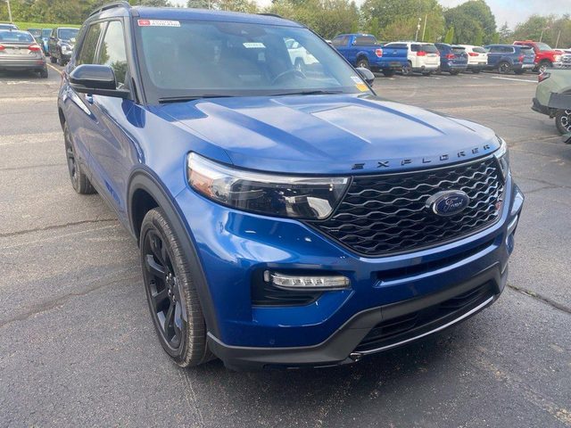 2023 Ford Explorer ST 4WD photo