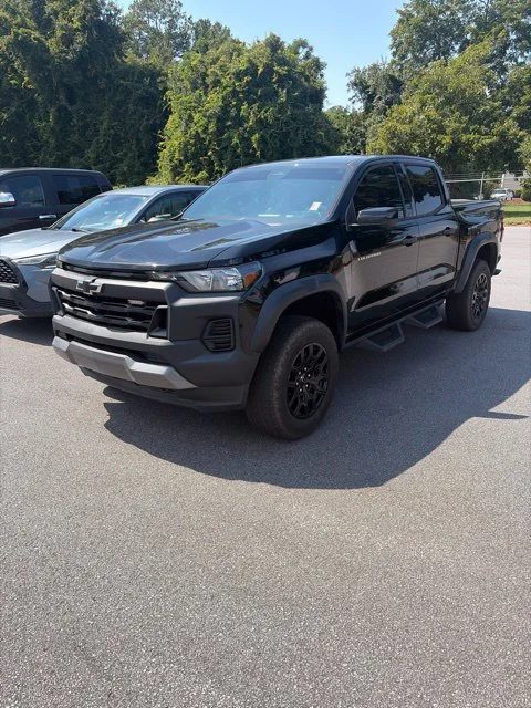 2023 Chevrolet Colorado 4WD Trail Boss 4WD photo